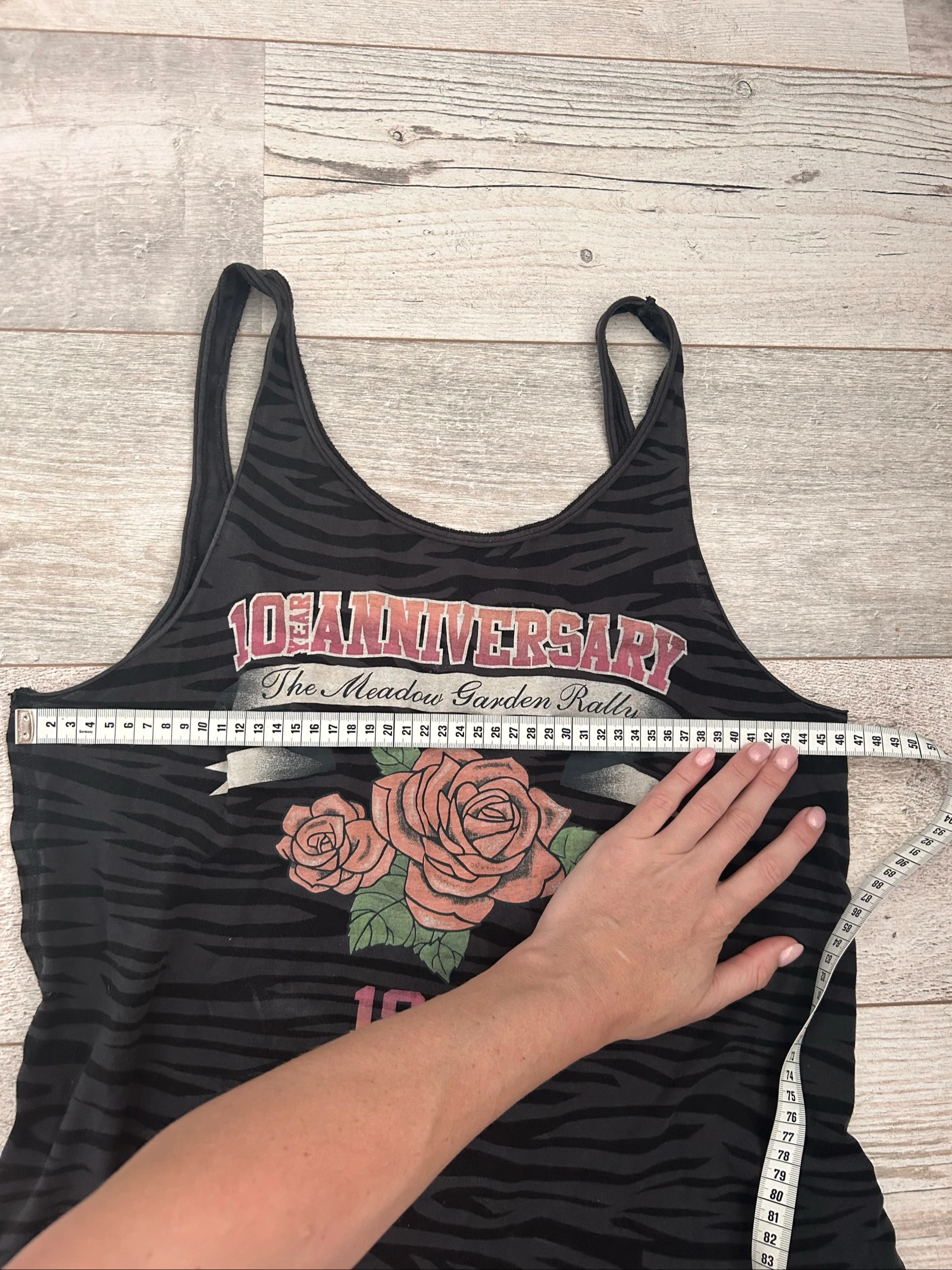 H&M Vintage Rock Singlet Top con Estampado de Tigre Rosado – Talla M – photo 8